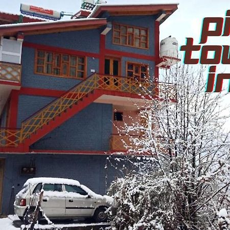 מנאלי Pine Tower Inn מראה חיצוני תמונה