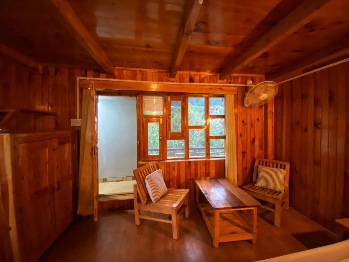 מנאלי Pine Tower Inn מראה חיצוני תמונה