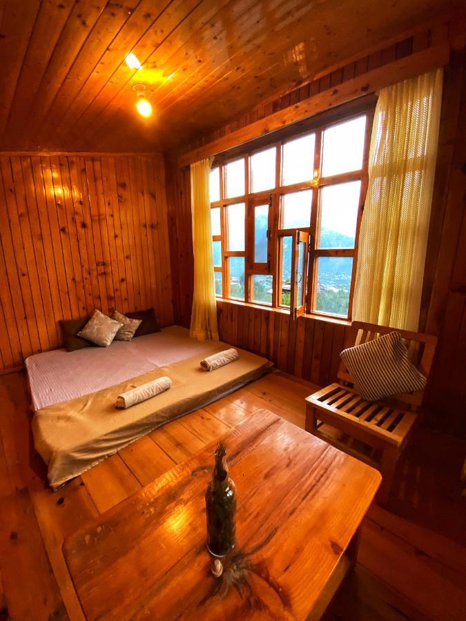 מנאלי Pine Tower Inn מראה חיצוני תמונה